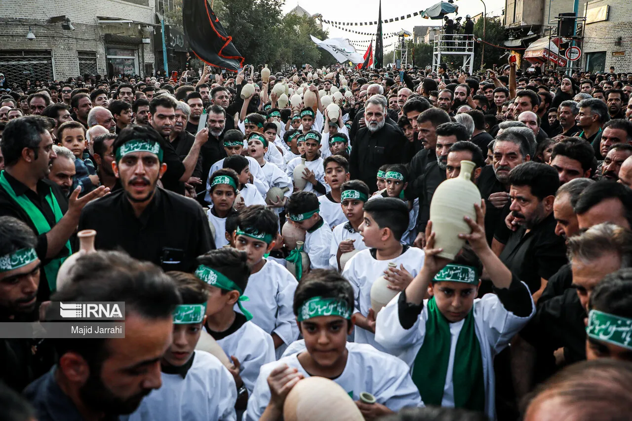 محرم آمد؛ جوانان به میدان عشق و حماسه حسینی بازگشتند